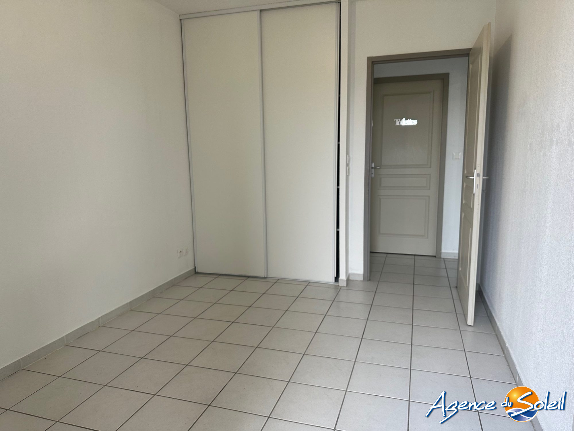 Vue extérieure - Appartement Béziers (Réf. 09-7733-AGENCEDUSOLEIL)