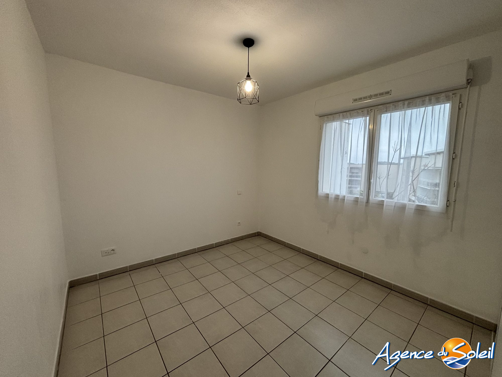 Vue extérieure - Appartement Narbonne (Réf. 04-9398-AGENCEDUSOLEIL)