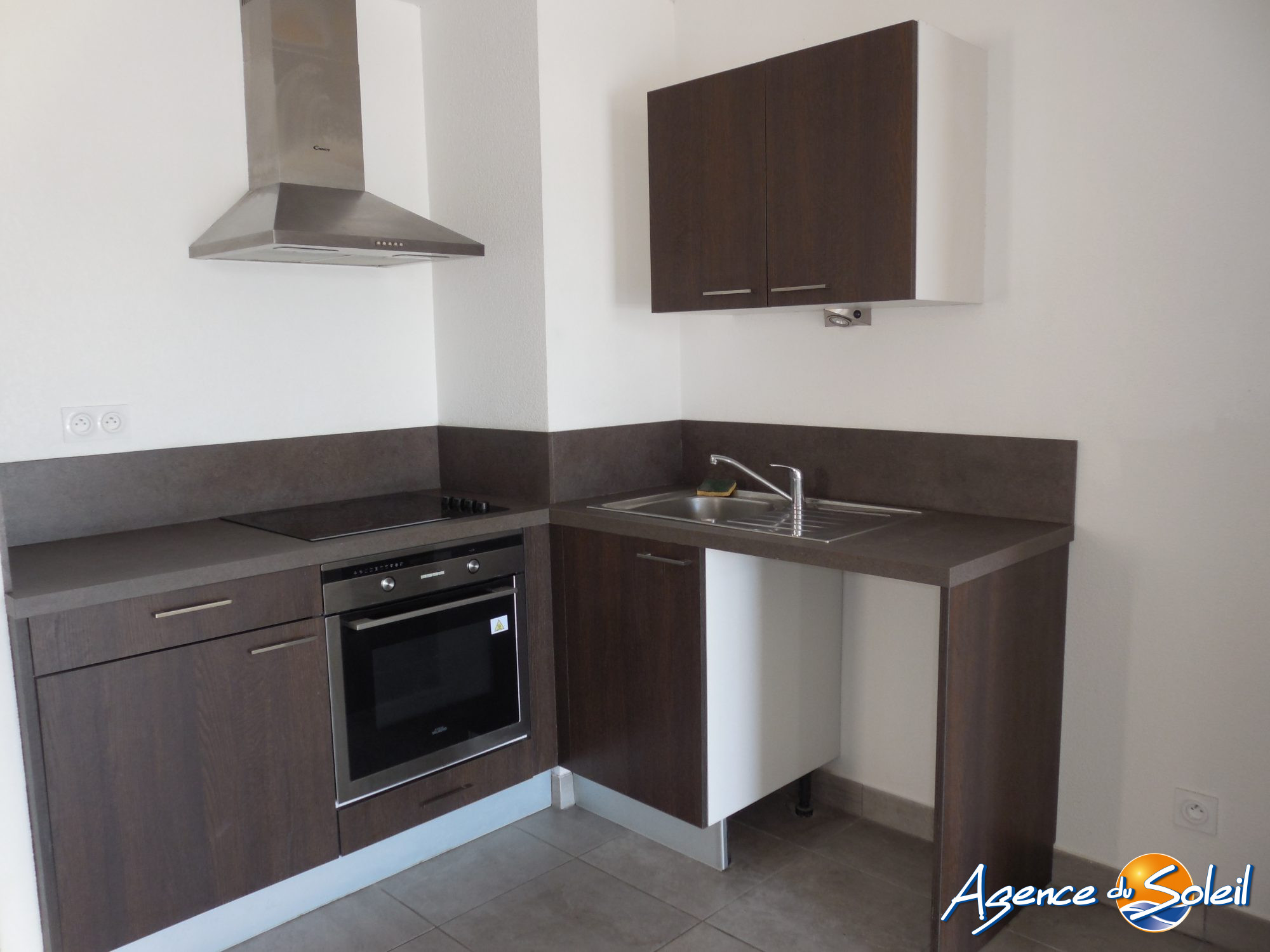 Cuisine - Appartement Port-la-Nouvelle (Réf. 10-11192-AGENCEDUSOLEIL)