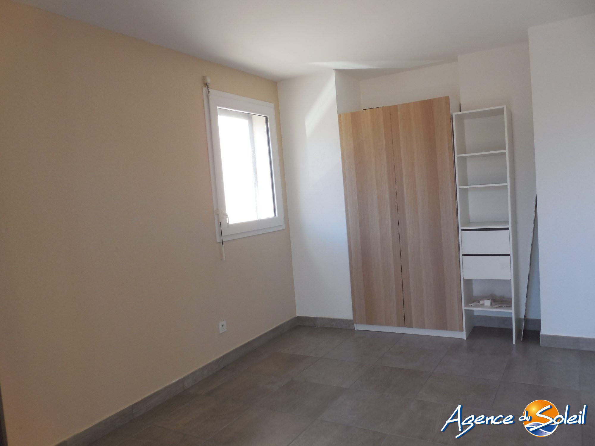 Chambre - Appartement Port-la-Nouvelle (Réf. 10-11192-AGENCEDUSOLEIL)