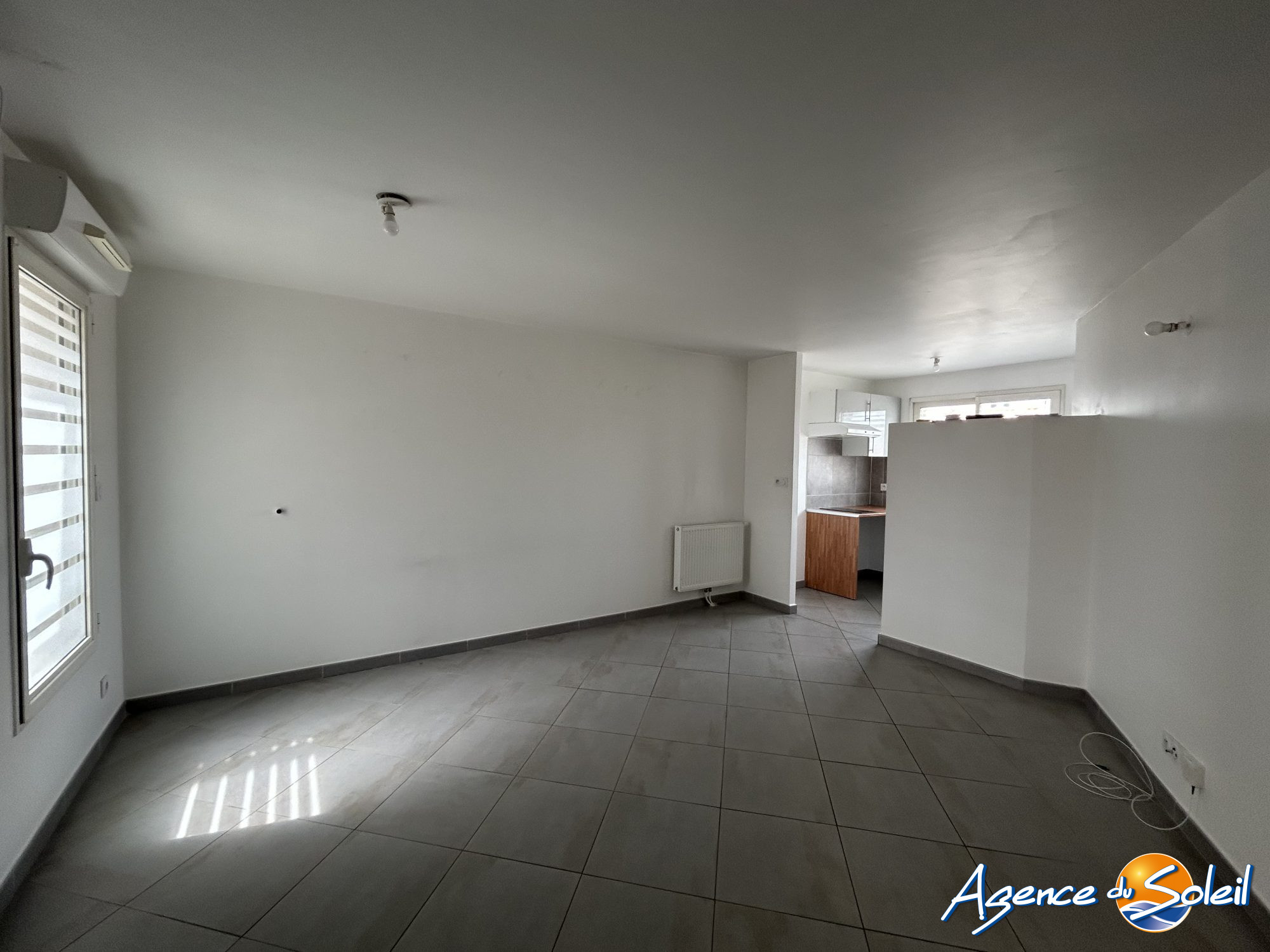 Chambre - Appartement Agde (Réf. 09-6590-AGENCEDUSOLEIL)