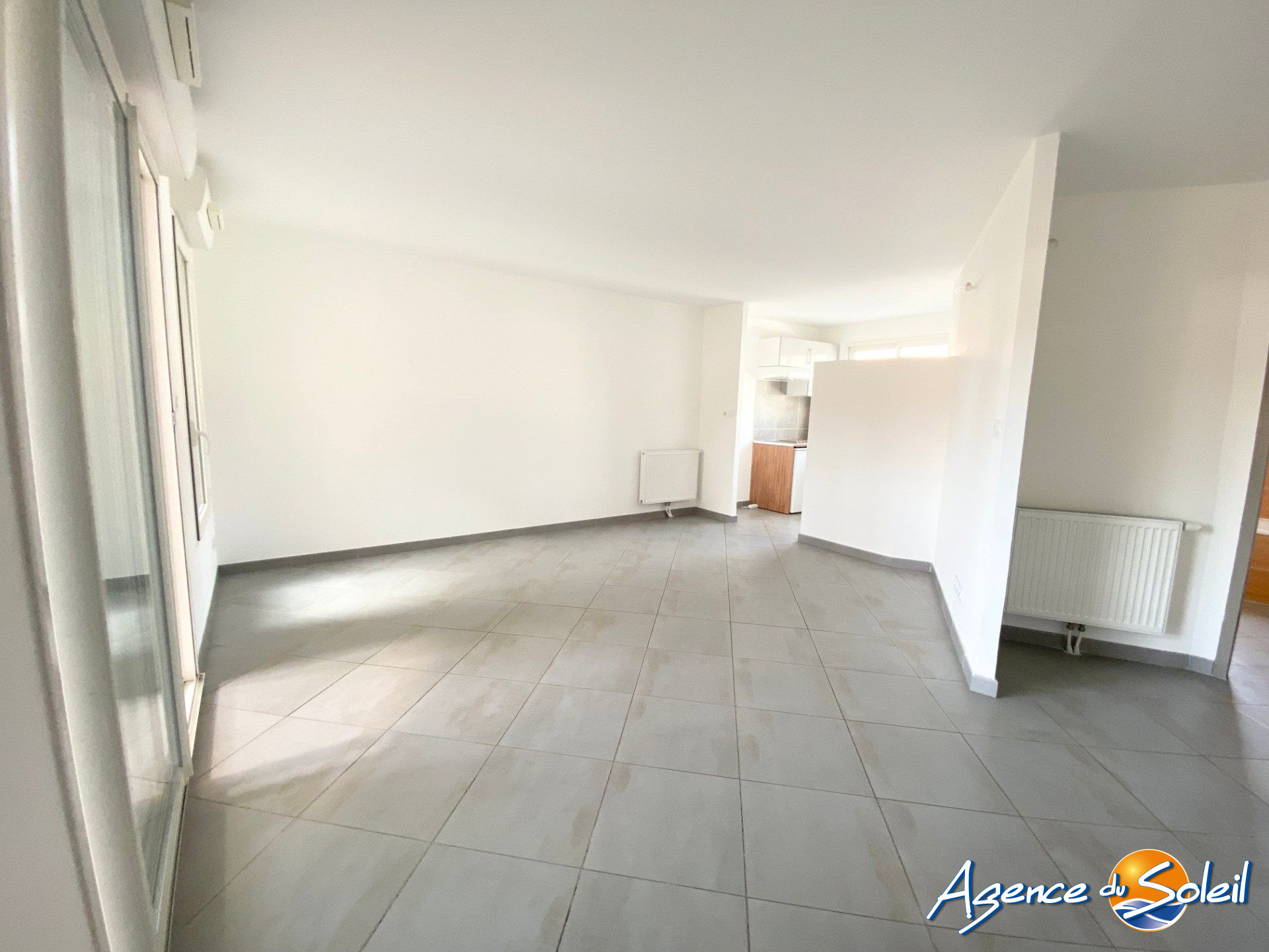 Salle de bain - Appartement Agde (Réf. 09-6590-AGENCEDUSOLEIL)