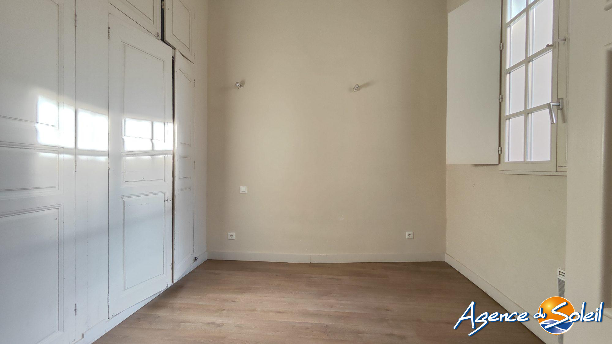 Photo 9 - Appartement Pézenas (Réf. 38-10717-AGENCEDUSOLEIL)