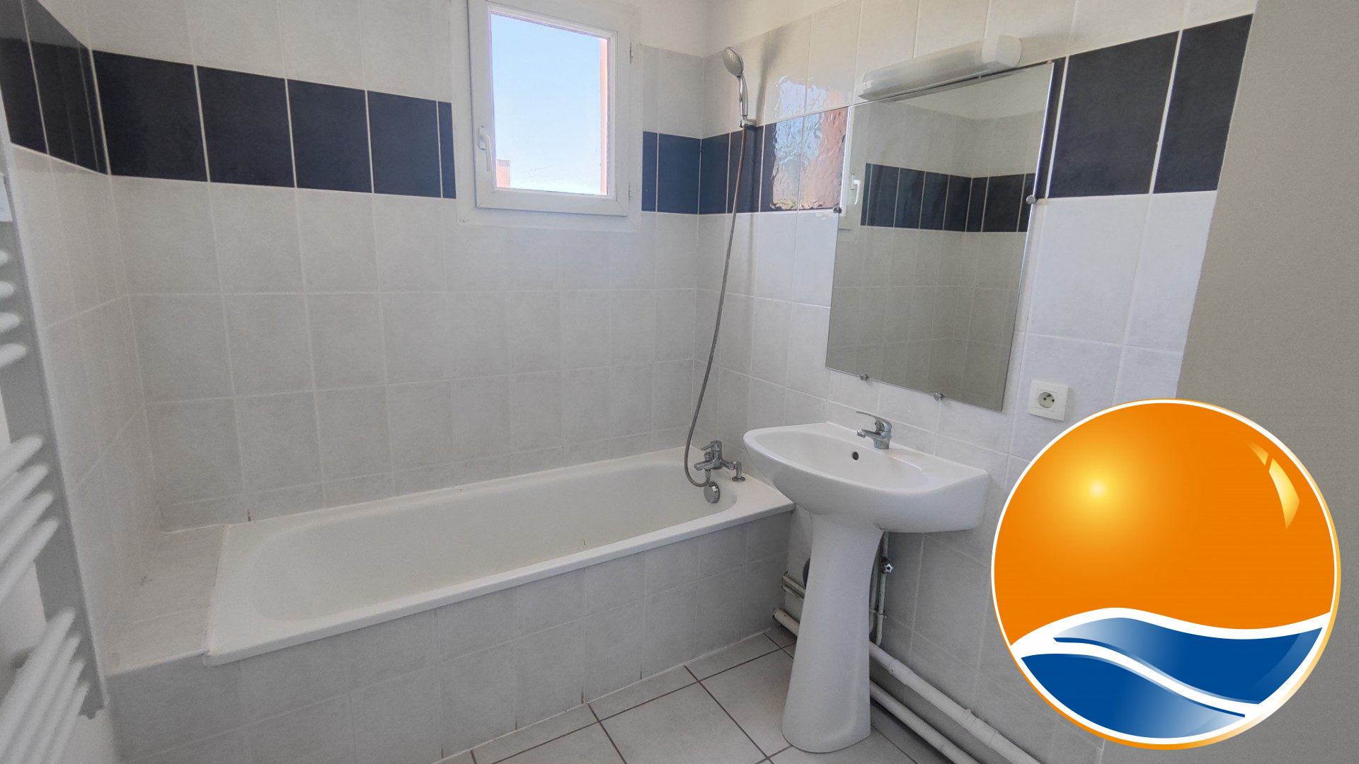 Vue extérieure - Appartement Béziers (Réf. 18-10715-AGENCEDUSOLEIL)