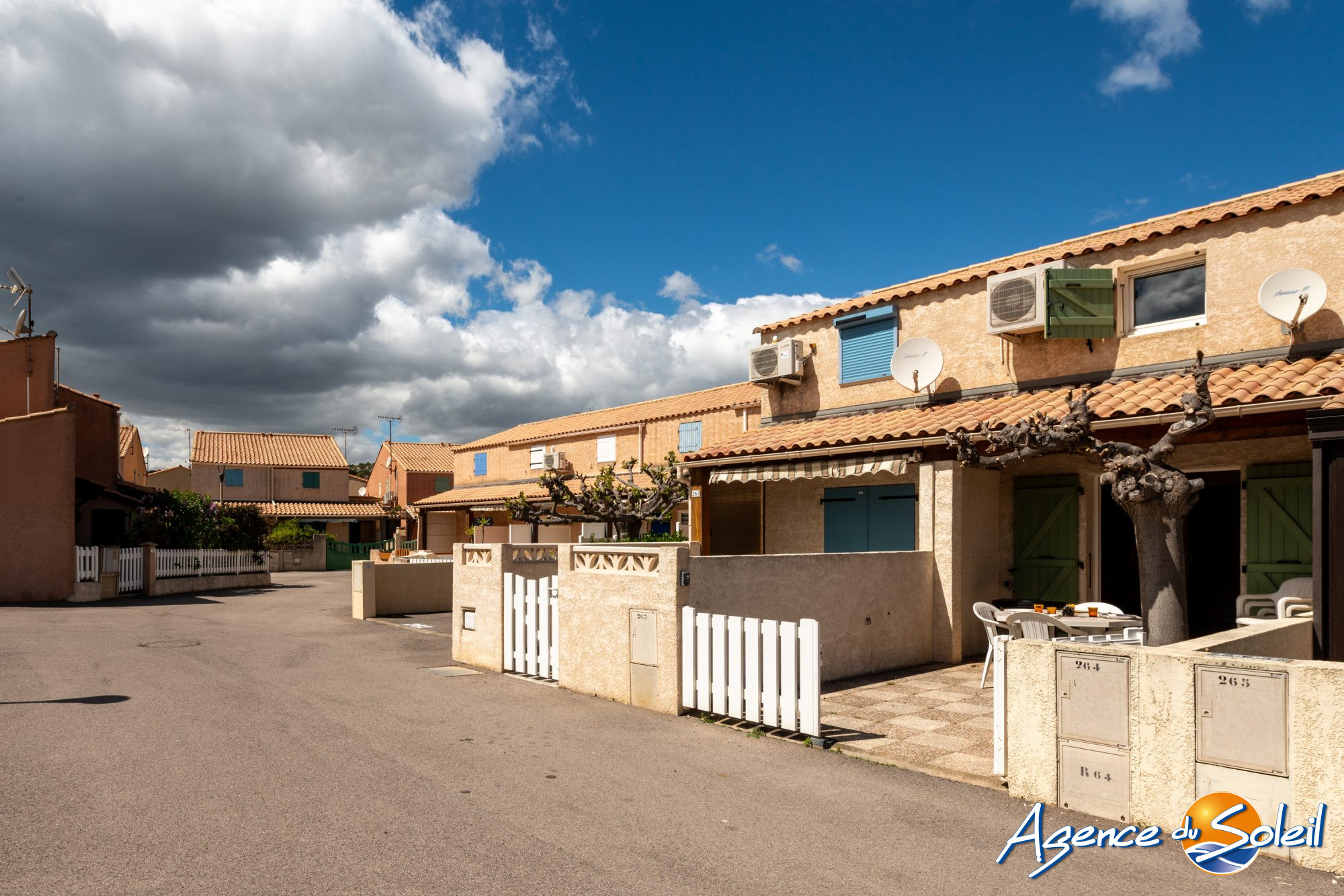 Vue extérieure - Maison Narbonne-Plage (Réf. 14-10092-AGENCEDUSOLEIL)